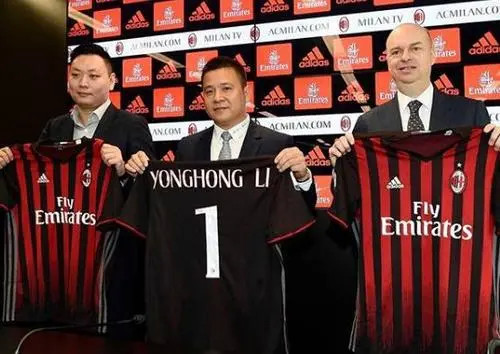 球迷欢呼 球迷欢呼